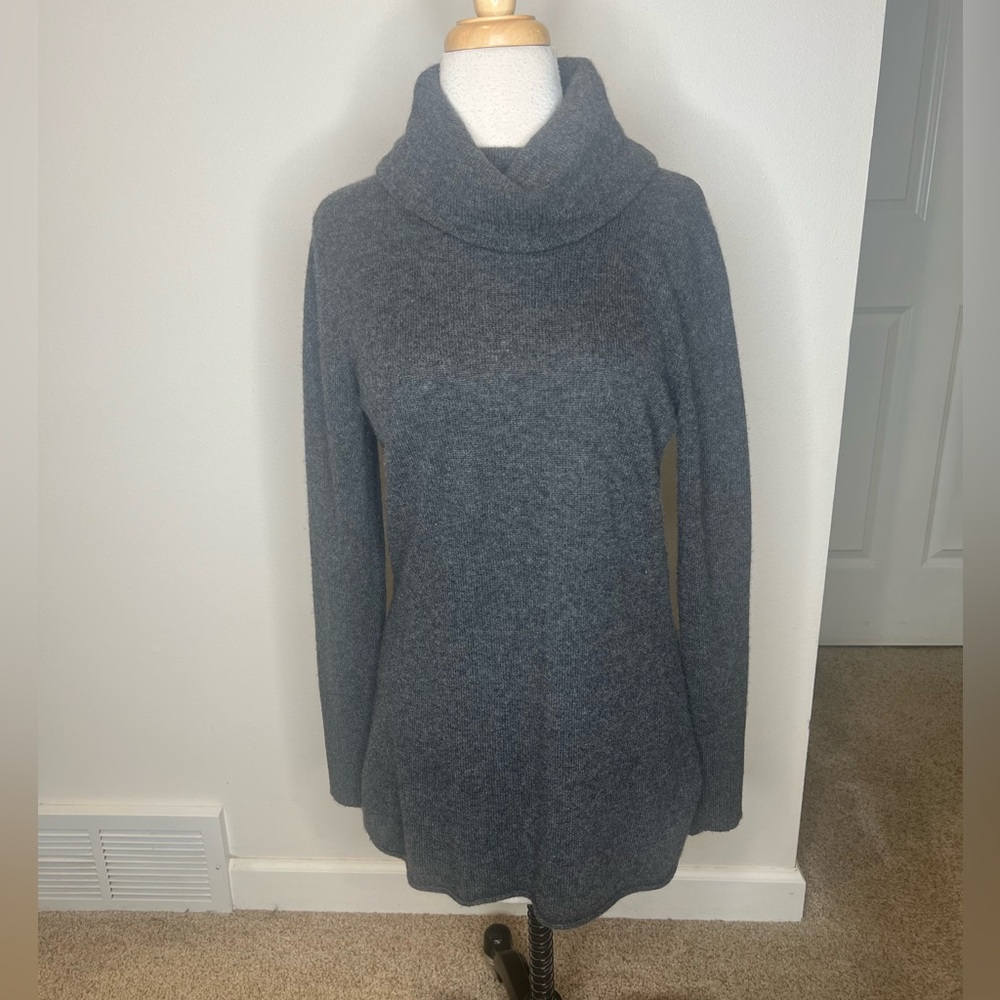 Athleta Cashmere Cowl Neck Sweater Women's S Gray